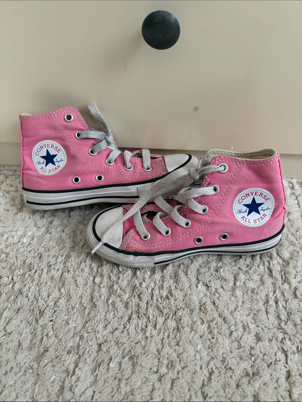 Girls pink Coverse- 11.5